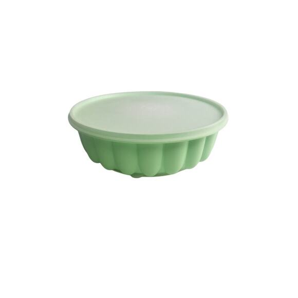 Vintage Tupperware Light Green Jello Mold with Lid - Picture 2 of 4